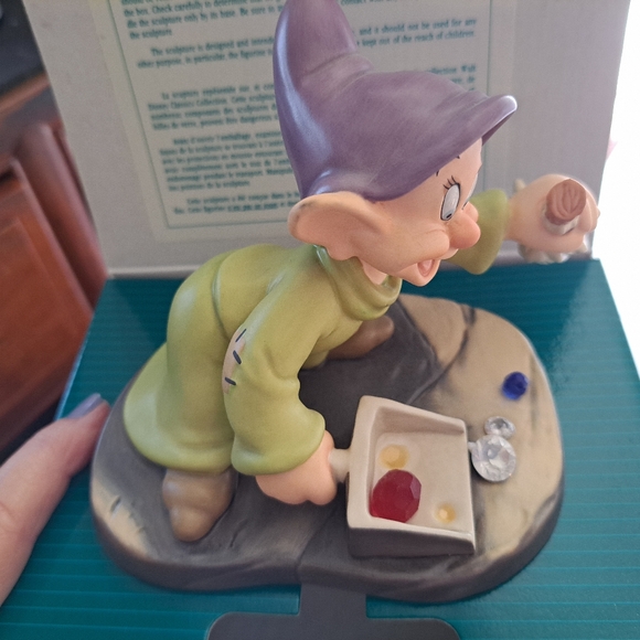 Walt Disney Classics Collection Dopey We Pick up  Everything 2009 in box great! - Picture 2 of 12